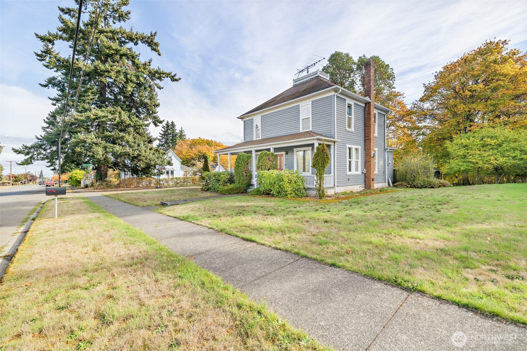 1203 S Pine Street, Port Angeles, WA