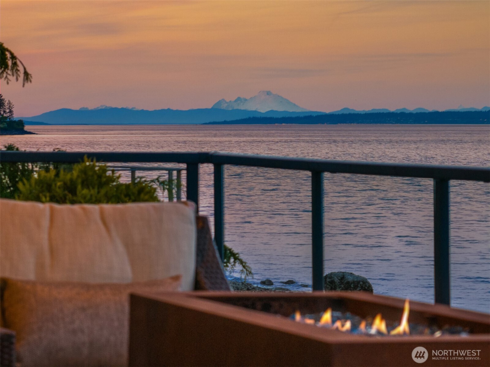 4300 Rockaway Beach Road NE, Bainbridge Island, WA